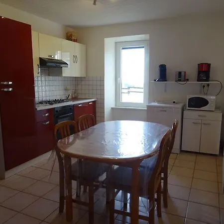 Chez Picou Holiday home La Tour-d'Auvergne